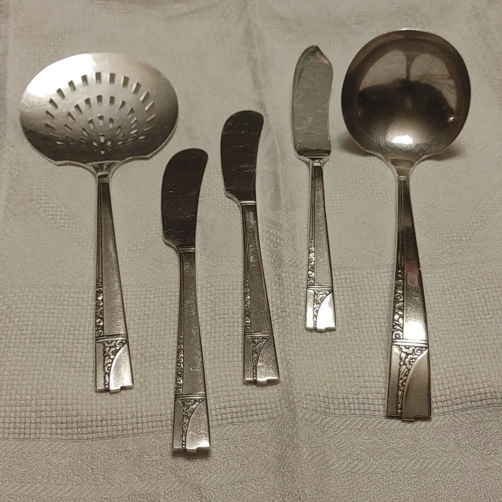 Nobility Caprice Silver Tom Server, Gravy Ladle, Master Butter, 2 Butter